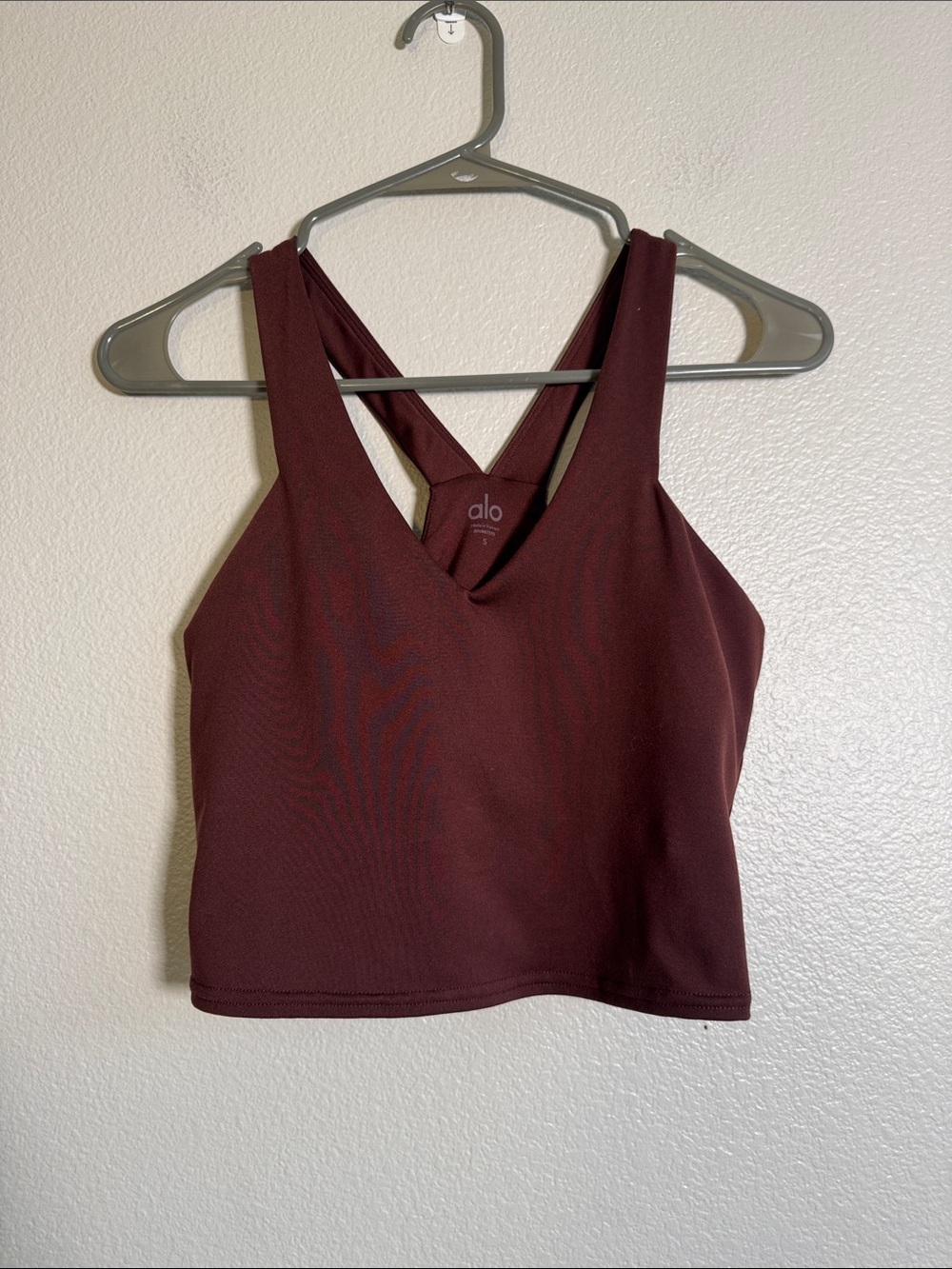 ALO Yoga Airbrush Real Bra Tank in Cherry Cola - S